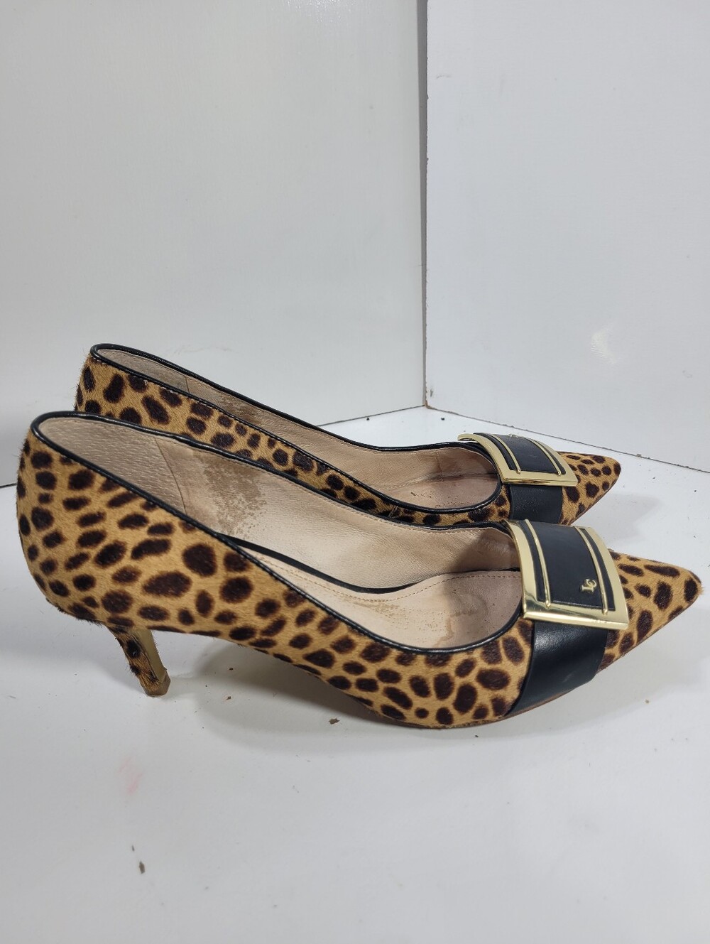 Louise et Cie Leopard Calf Hair Buckle Pumps Women’s Size 7.5 M Pointed Toe Heel